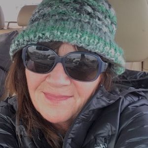 Meet your Posher, Carla